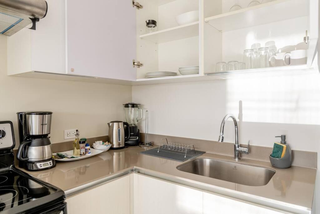 New & Modern - 100 Mbps 15 Min From Airport * San Jose (San Jose)