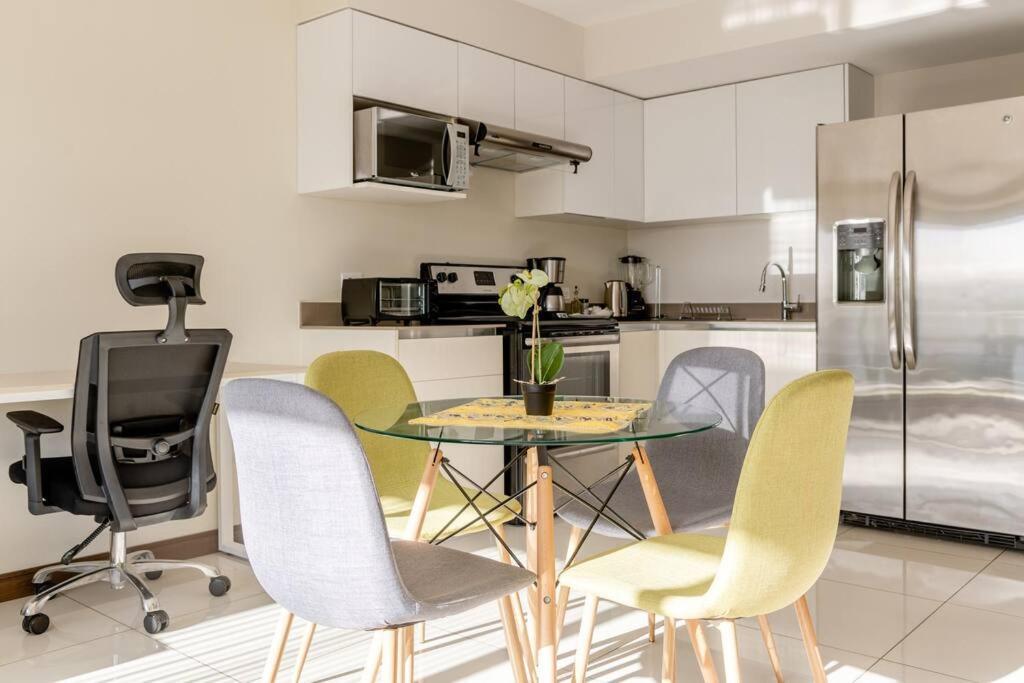 New & Modern - 100 Mbps 15 Min From Airport Apartment San Jose (San Jose)